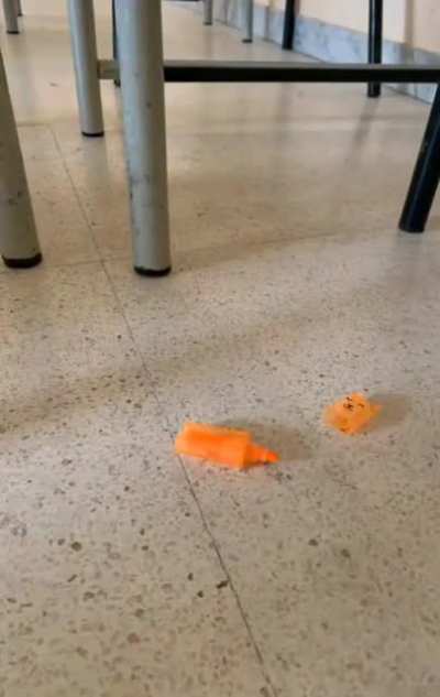 Poor orange marker