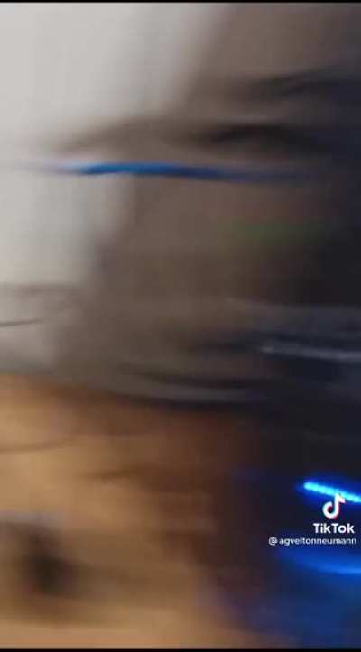 Mu?qui?nha? Vazo o vídeo do 4Lan filho de crente na igreja