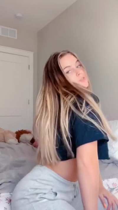 hayleebooo16