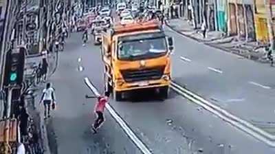 Indian man attempts to insurance scam a truck