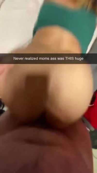 Sexy mom 😍
