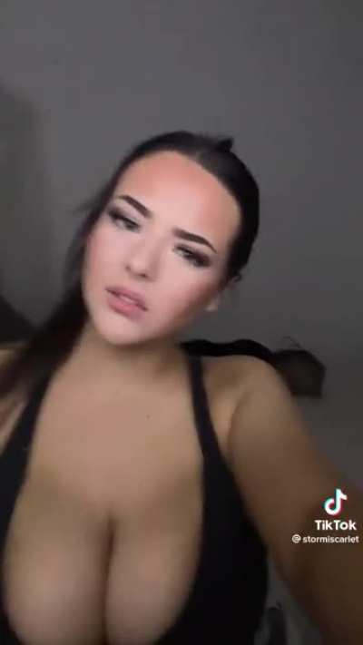 stormiscarlet