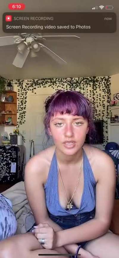 Anyone get anything from her? Was live today and a day or 2 ago with a ton of close ones
