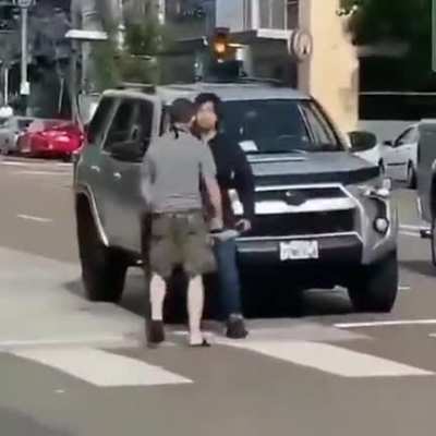 Зря он тапки снял