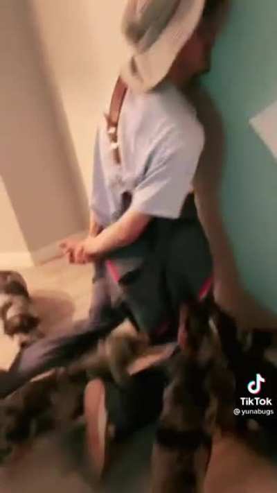 The mailman gets arrested