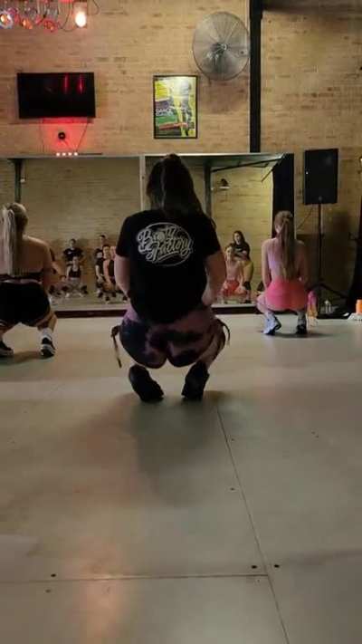 What a routine... I need 2 practice 🤣