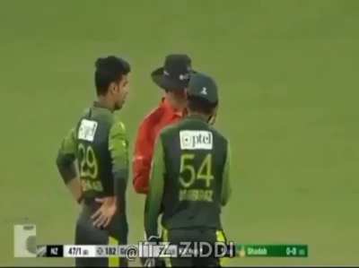 Saifi Vs Guptill😳