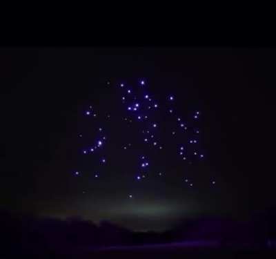 Trippy light show with drones!