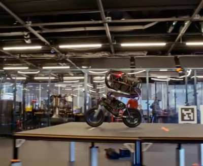 Robot can do all its driving, landing, balancing & stances using reinforcement learning