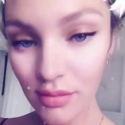 😘