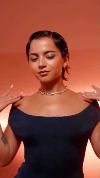 Smoke show Izzy