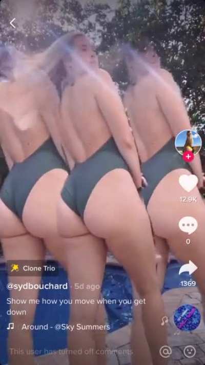 Sexy chick twerking