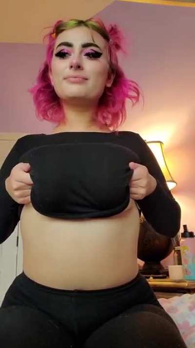 A lot of my chub goes to my boobs 🥺