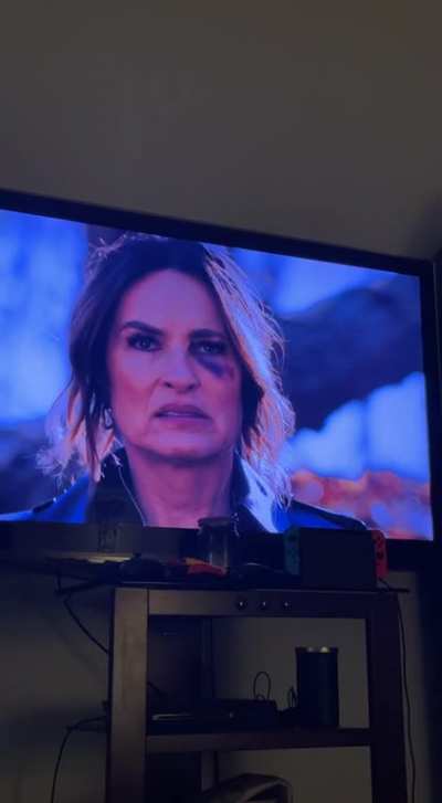 i had no idea law and order is still being made... it looks like this lol