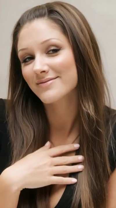 Ai Lucy Pinder Looking Flirty
