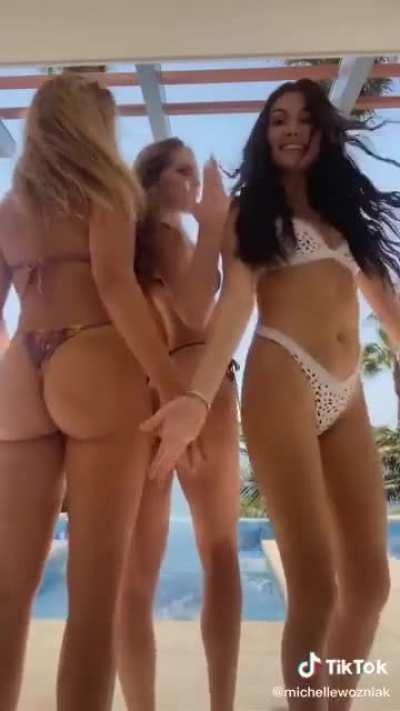 far left thooo 😫