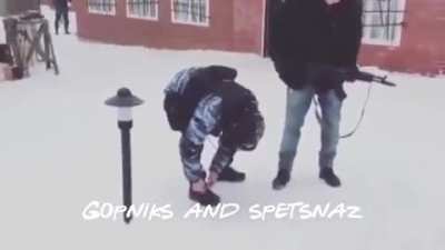 Russia but its Friends intro