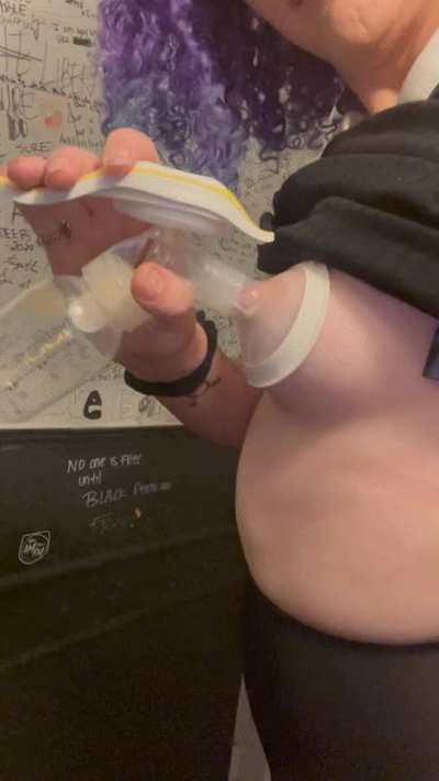 [t girl] Dripping everywhere