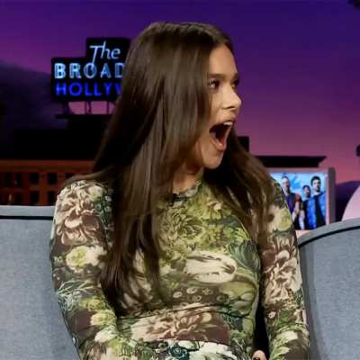 Hailee Steinfeld when it goes in her asshole
