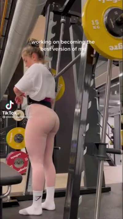 how phat does an ass wanna be?....