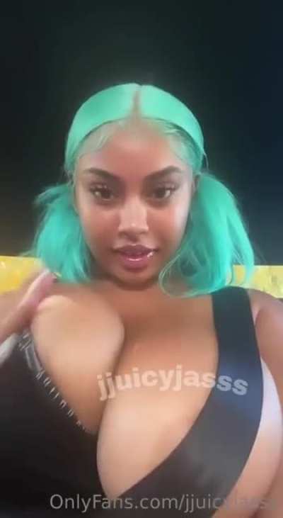 ️ ️