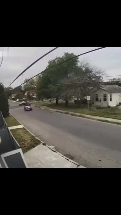 The perfect loop does not exi-