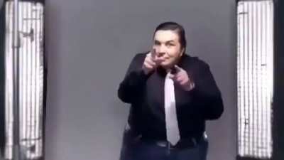 Haydi kalkın ayağa eğlence var