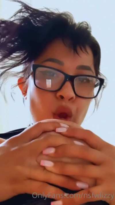Elizabeth Anne boob suck