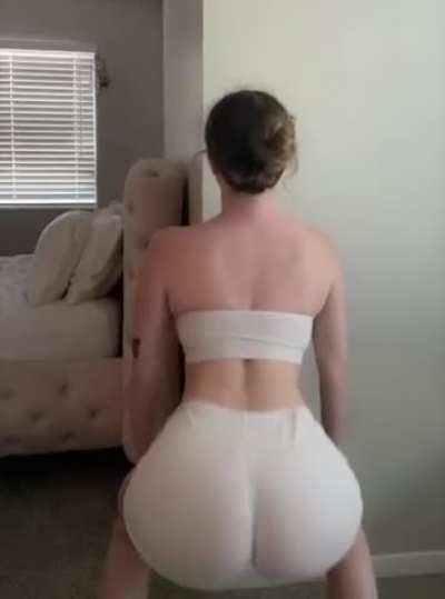 Big booty fuckdoll