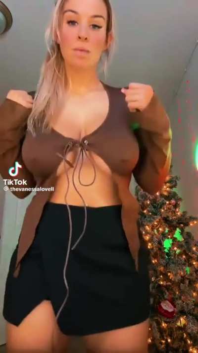 @TheVanessaLovell