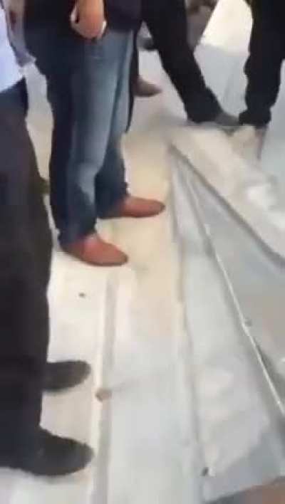 吃我一铲