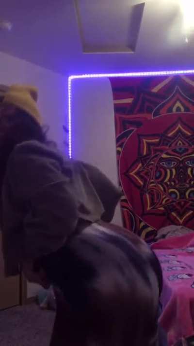White girl twerk