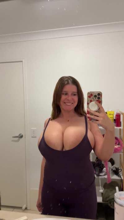 Big Tits GIF by littlemisskeeks