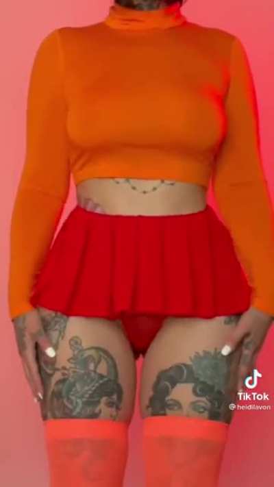Fuck adm. This bitch is sexy