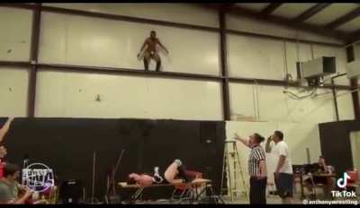 And they say wrestling is fake