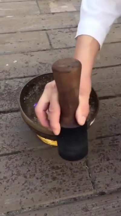 Singing bowl