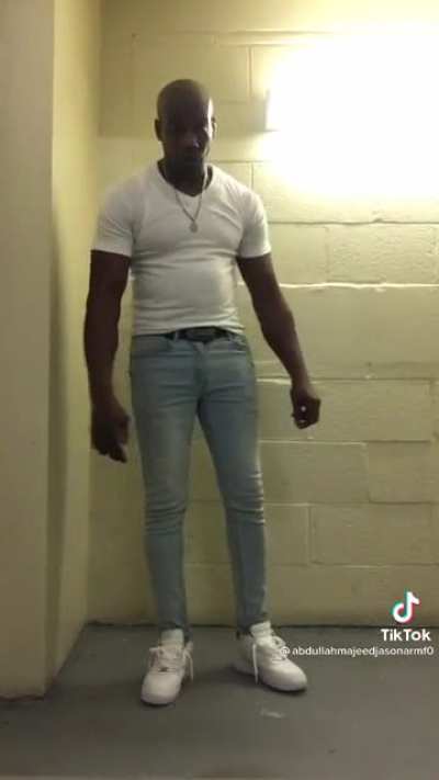 Put Unc on YB & now dis nigga dont know how to act 💀