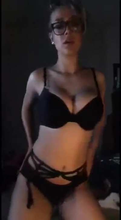 Jiggle And Reveal