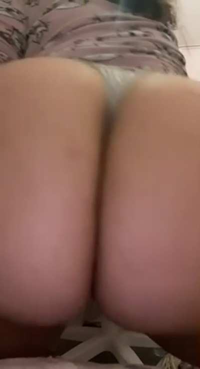 can this big ass latina twerk in your face?
