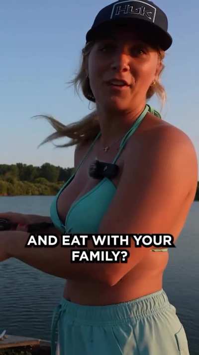 🎣
