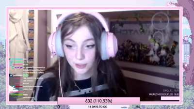 Jess and Dilera, two streamers who have Tourette and their tics