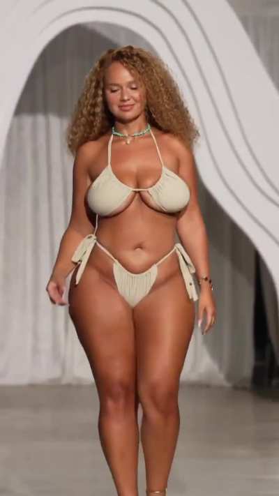4 walks from the gorgeous Pamela Alexandra
