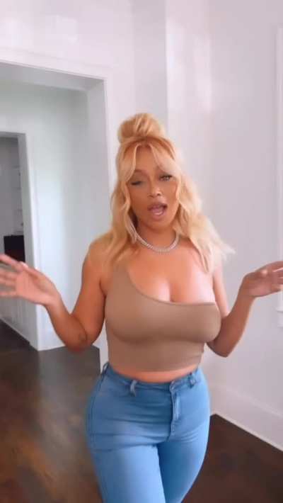 Lala Is A MILF That Would Get Solid Dick And Long Cum Ropes! 😍🤤😍🤤😍<wbr>🍆🍆🍆🥴🥴<wbr>💦💦💦