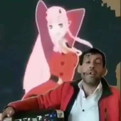 Sonunda animeci kürj😳