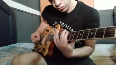 Estaba jugando con la guitarra y encontré welcome to the iowa asi que quise publicar xd