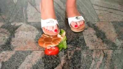The best way to prepare a burger.