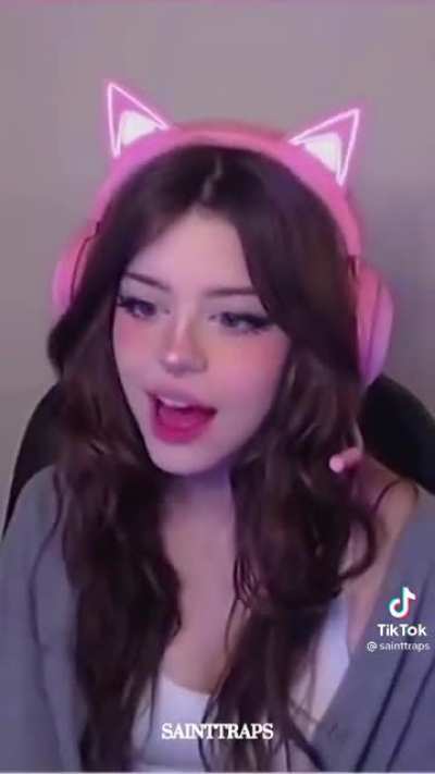 So many people attract to this streamer