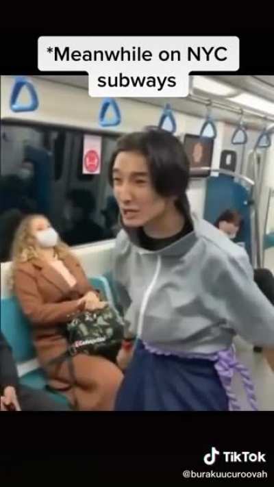 Itachi just chillin