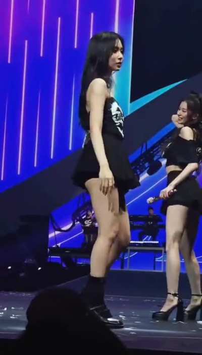 230629 Mina