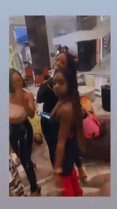 Tits outtttt